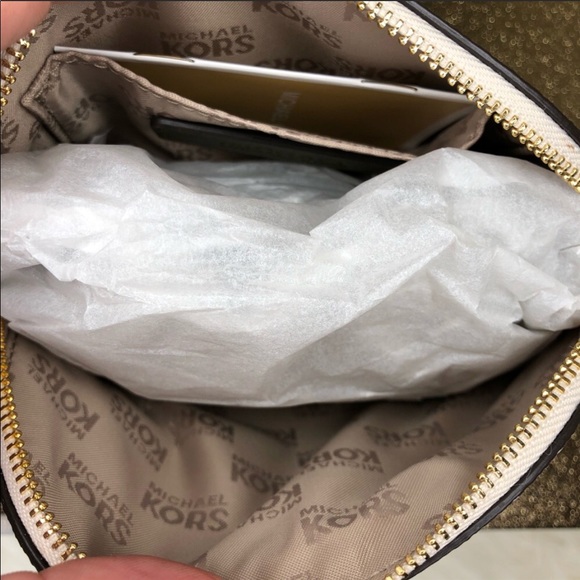 Michael Kors Jet set travel LG pouch - Picture 3 of 3